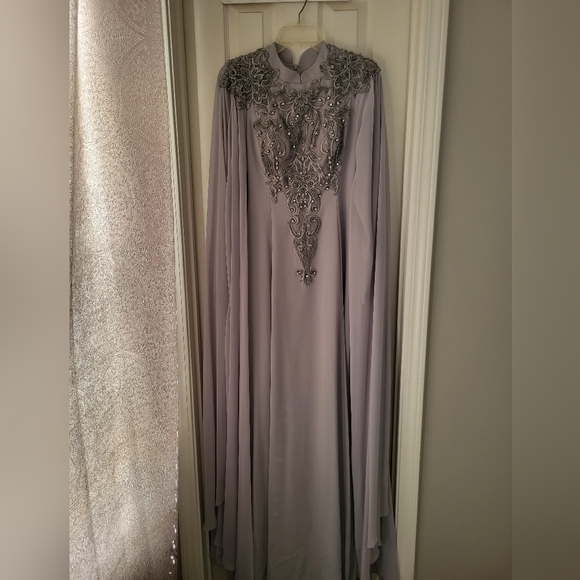 Modanisa Grey long-sleeved dress - Picture 5 of 9